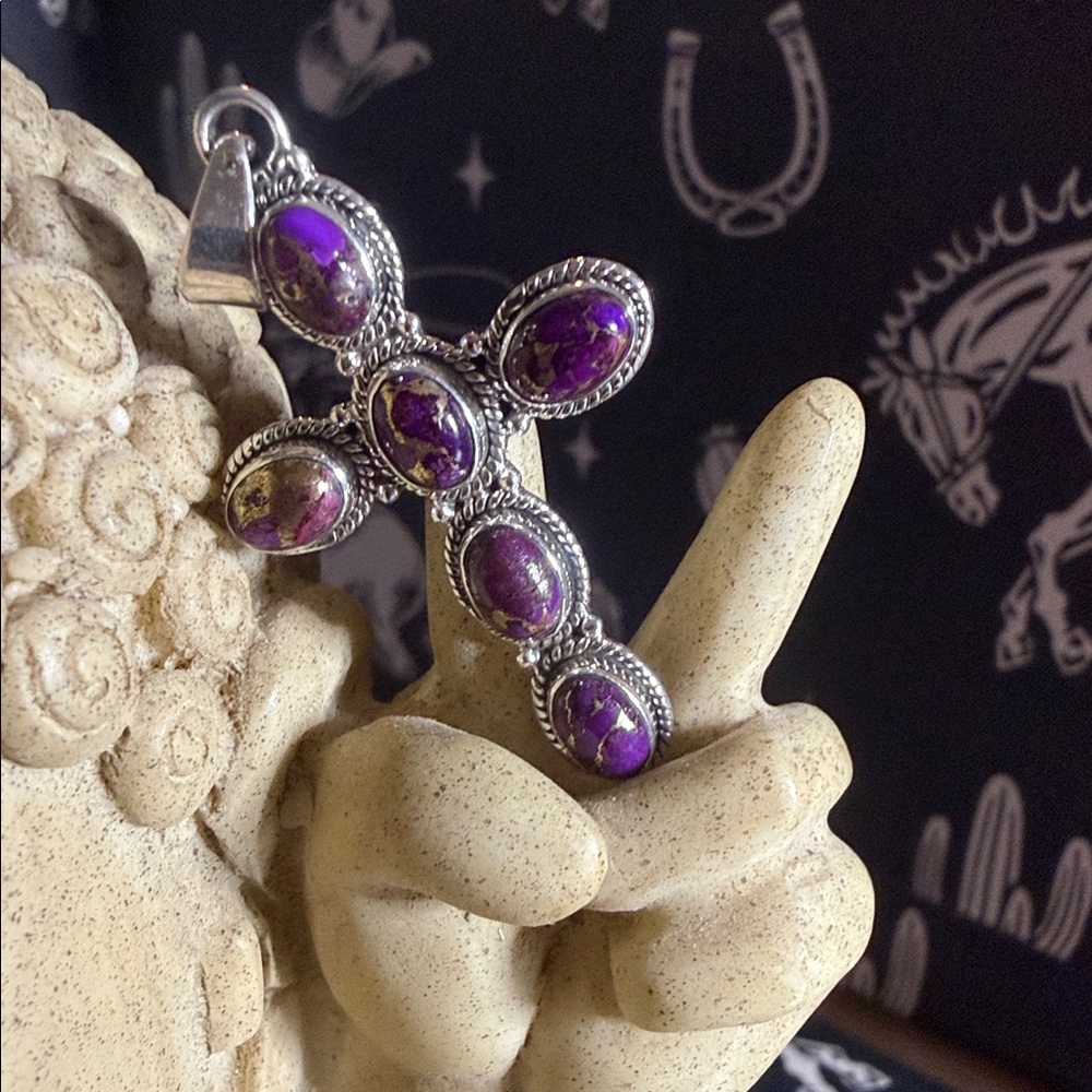 Beautiful Purple Mojave Turquoise Cross Pendent
.925 Sterling Silver - Picture 2 of 5